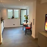 Schickes Apartment In Duesseldorf- Flehe